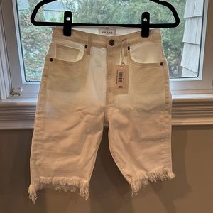 Frame Denim Le Vintage Bermuda raw edge white Jean short